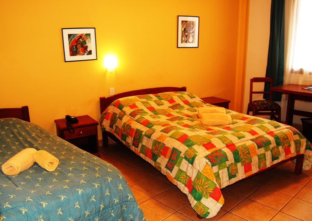 Hotel Casas Kolping Sucre Zimmer foto